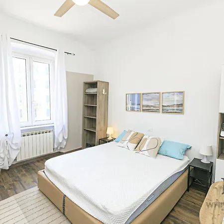 Viola House By Ml White House Appartement Genua